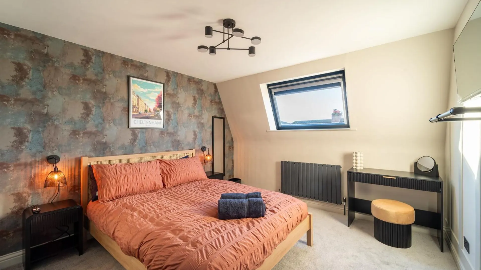 Spacious Town House Sleeps 8, Bath Road Cheltenham