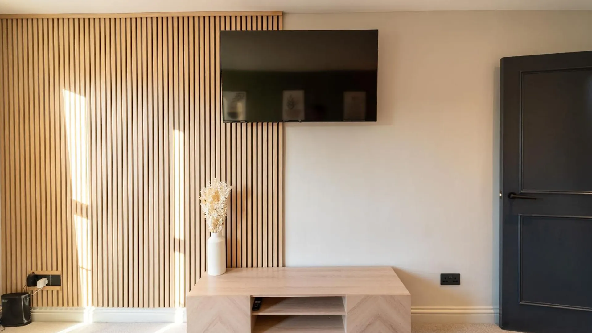 Spacious Town House Sleeps 8, Bath Road Cheltenham Holiday home