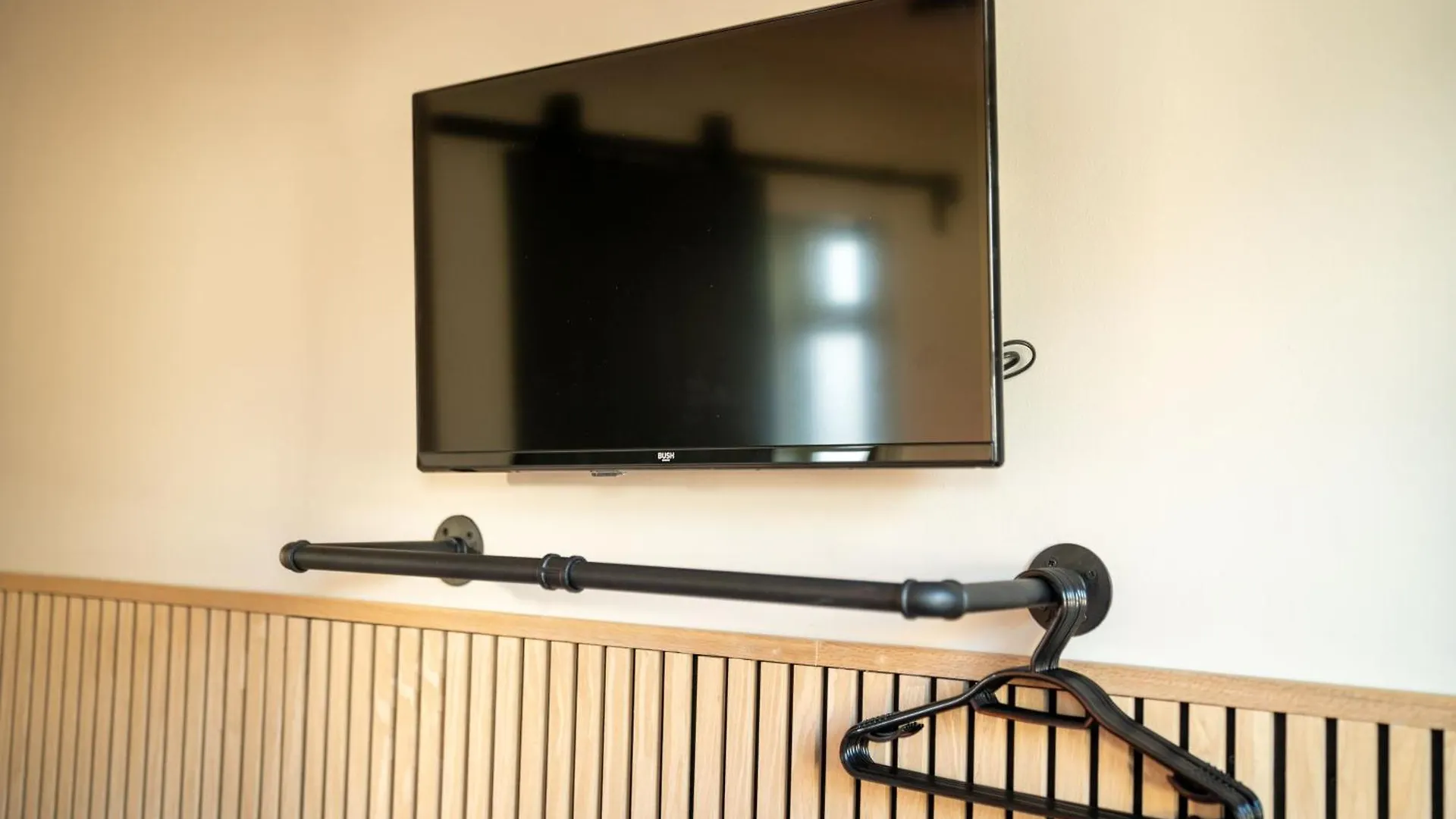 펜션 Spacious Town House Sleeps 8, Bath Road 첼튼엄 영국